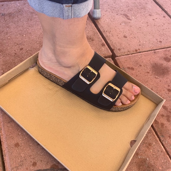 sandals - Picture 5 of 8